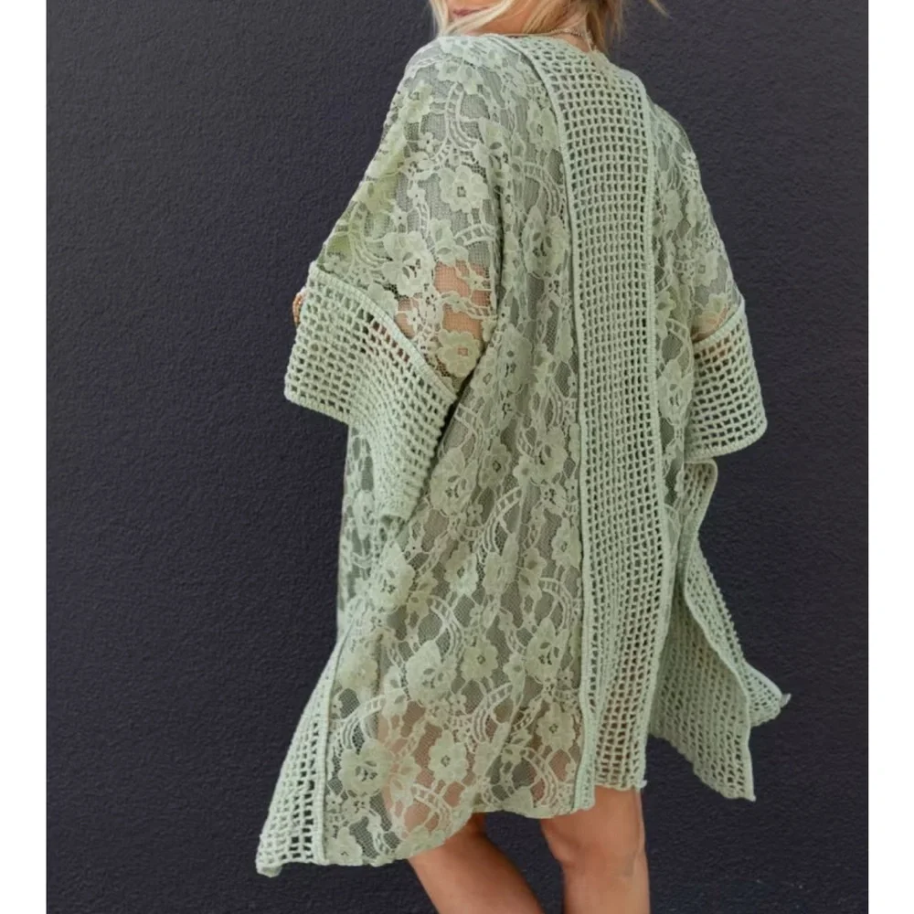 BREEZY FLORAL LACE KIMONO - Picture 3 of 12